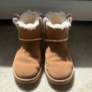 Ugg Boots • Sz 7